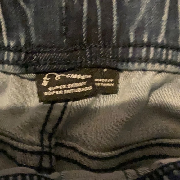 Jeans - Picture 5 of 5